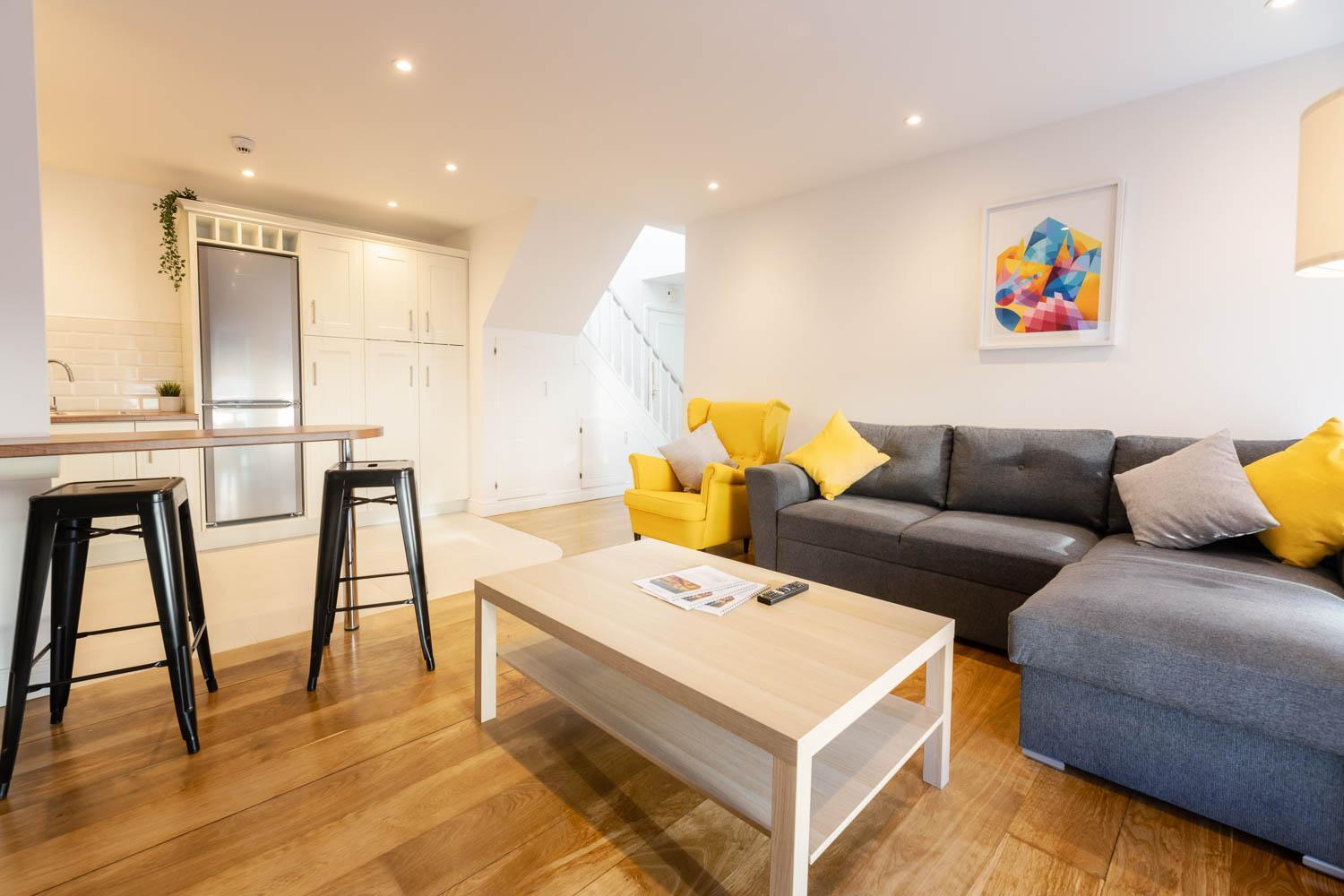 Modern Canal View Home, In City Centre, Sleeps 8 Γκάλγουεϊ Εξωτερικό φωτογραφία