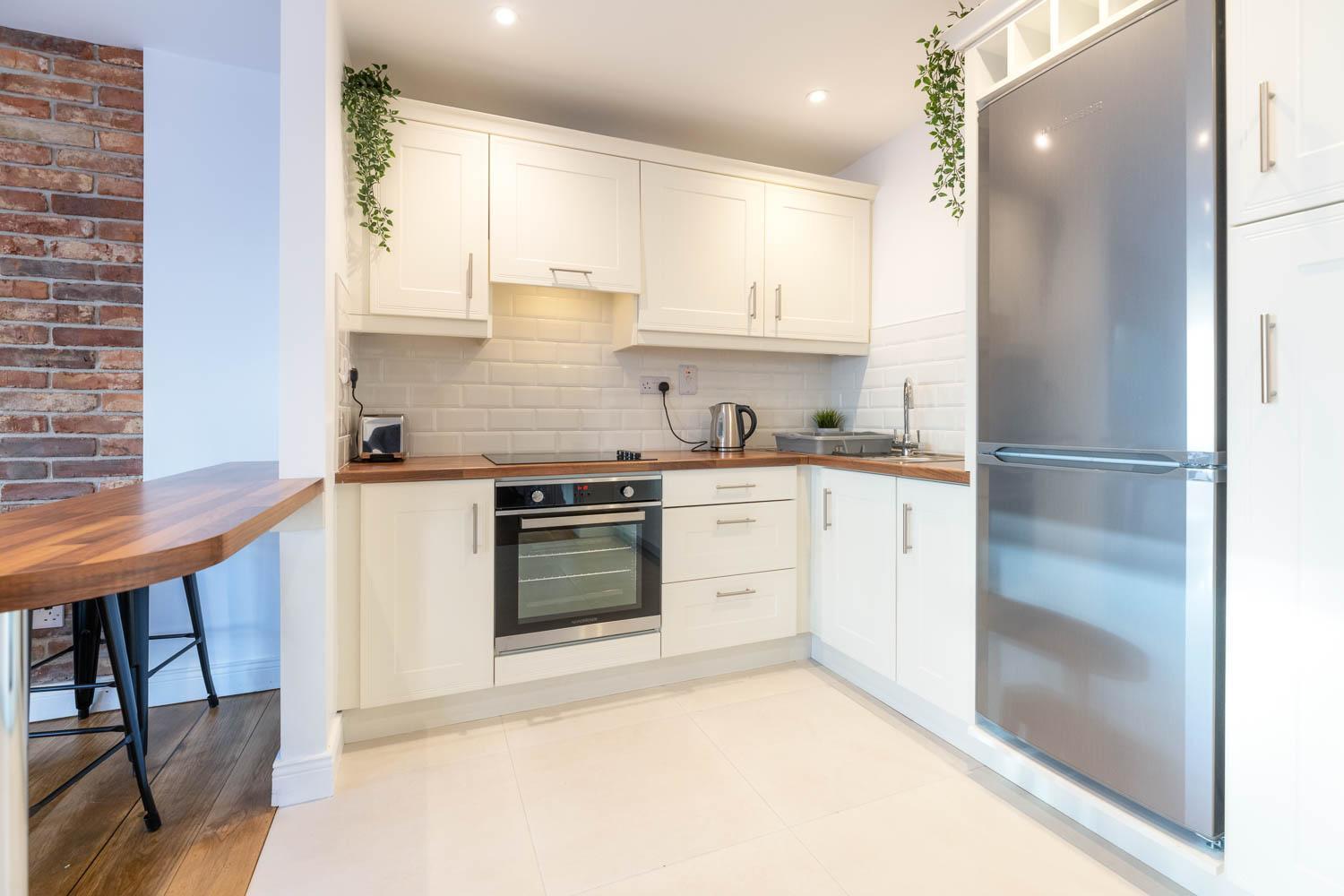 Modern Canal View Home, In City Centre, Sleeps 8 Γκάλγουεϊ Εξωτερικό φωτογραφία